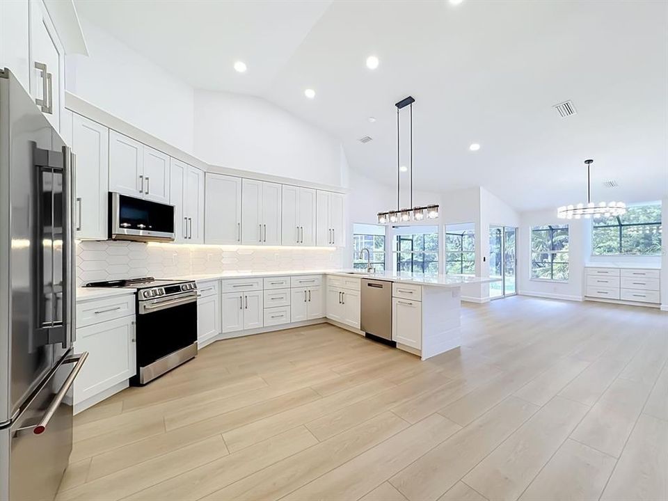 En Venta: $639,000 (3 camas, 2 baños, 2020 Pies cuadrados)
