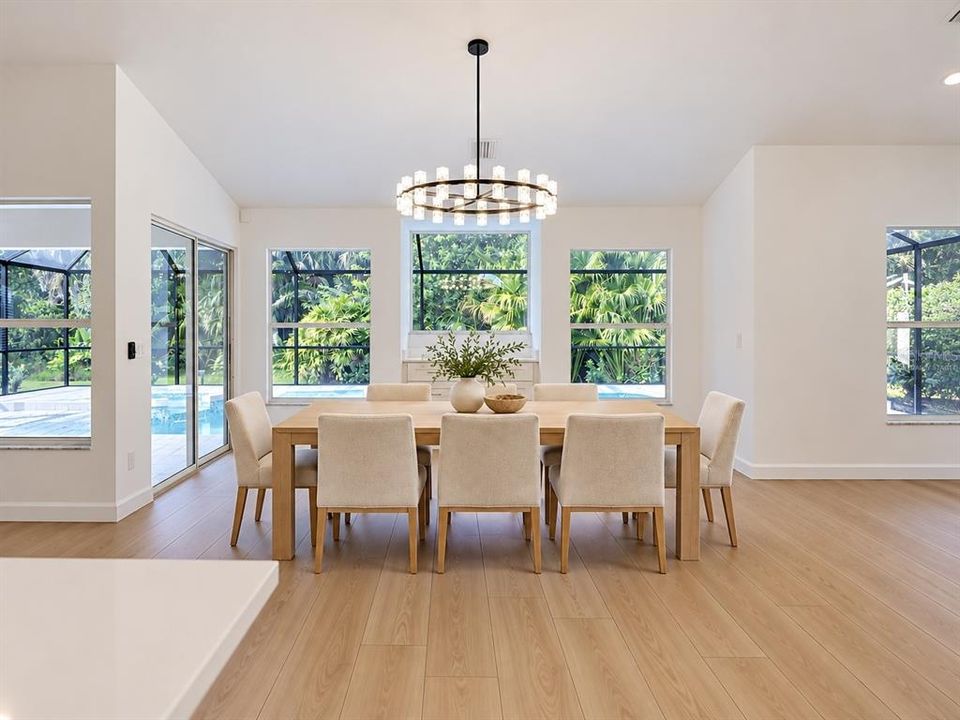 En Venta: $639,000 (3 camas, 2 baños, 2020 Pies cuadrados)