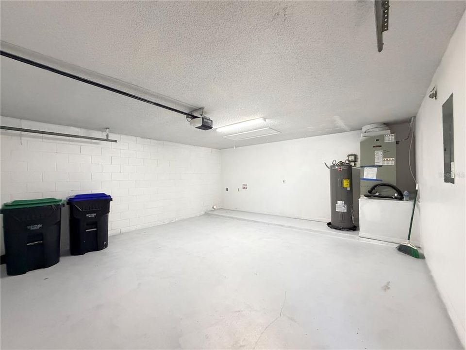 На продажу: $350,000 (3 спален, 2 ванн, 1231 Квадратных фут)