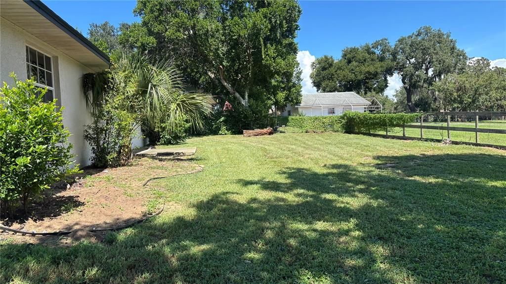 For Rent: $2,300 (3 beds, 2 baths, 1295 Square Feet)