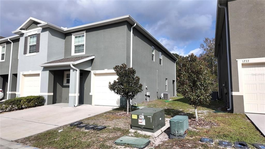For Sale: $310,000 (3 beds, 2 baths, 1810 Square Feet)