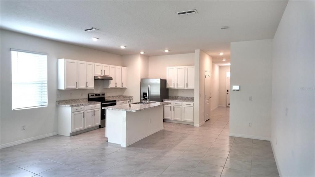 For Sale: $310,000 (3 beds, 2 baths, 1810 Square Feet)