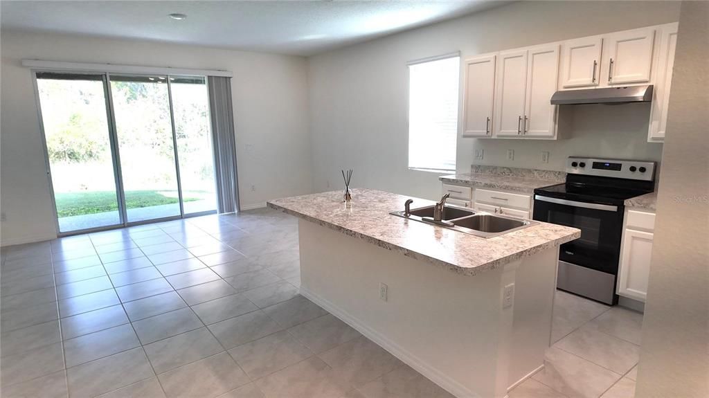 For Sale: $310,000 (3 beds, 2 baths, 1810 Square Feet)