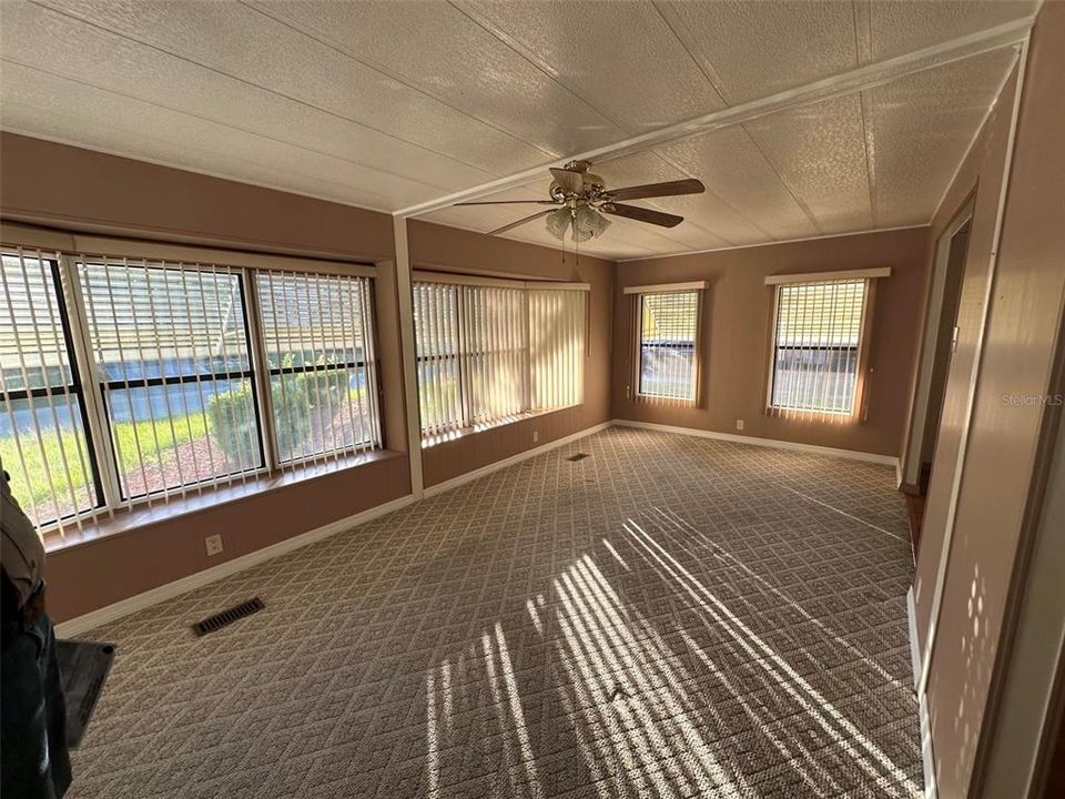 For Rent: $1,400 (2 beds, 2 baths, 1209 Square Feet)