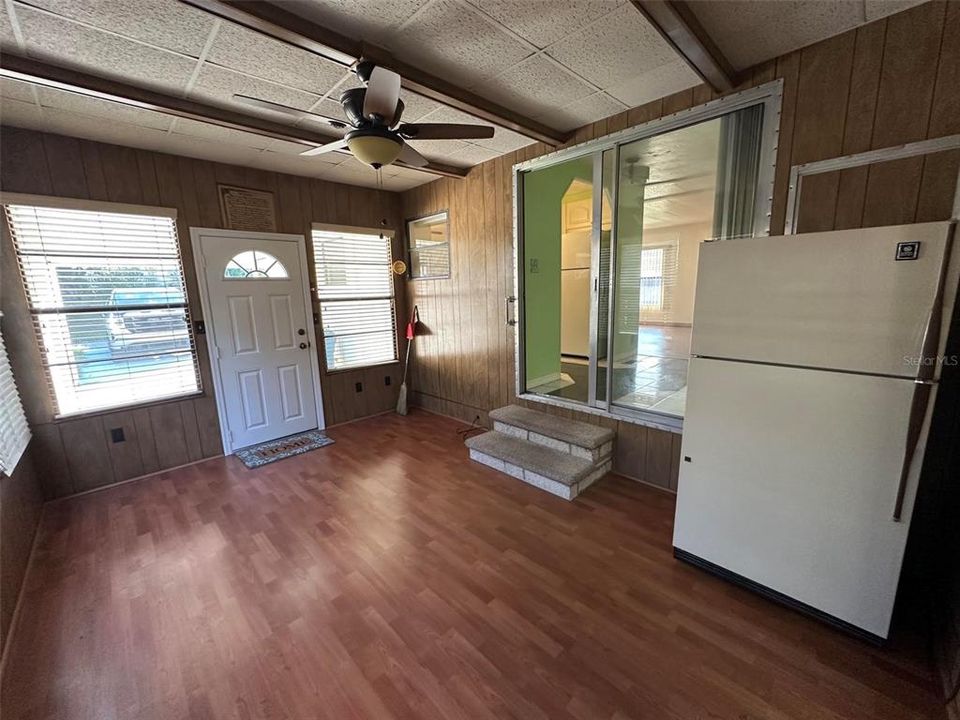 For Rent: $1,400 (2 beds, 2 baths, 1209 Square Feet)