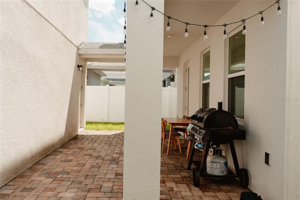 For Rent: $4,800 (5 beds, 5 baths, 2700 Square Feet)
