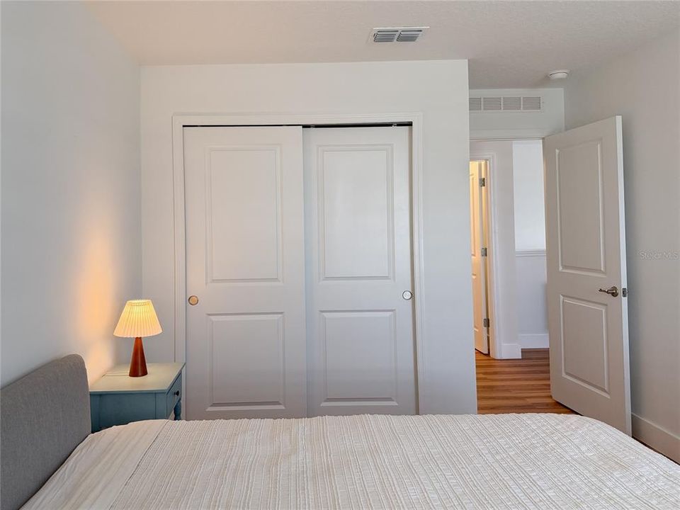 For Rent: $4,800 (5 beds, 5 baths, 2700 Square Feet)