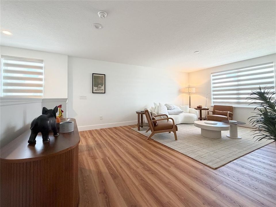 For Rent: $4,800 (5 beds, 5 baths, 2700 Square Feet)