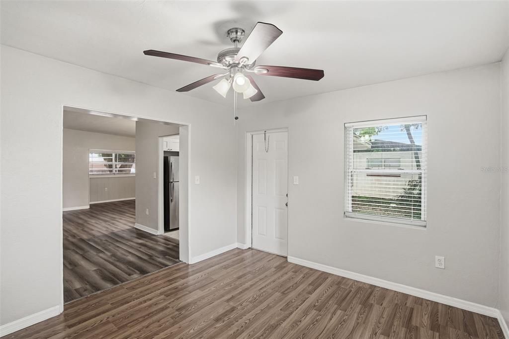 For Sale: $281,970 (3 beds, 2 baths, 1347 Square Feet)