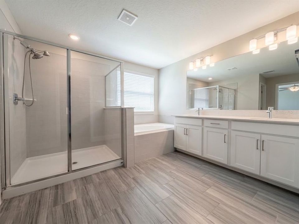 For Sale: $474,000 (4 beds, 2 baths, 2775 Square Feet)