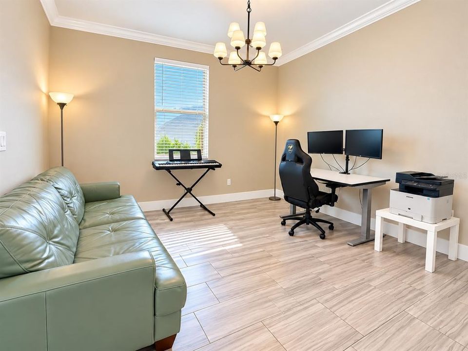 For Sale: $474,000 (4 beds, 2 baths, 2775 Square Feet)