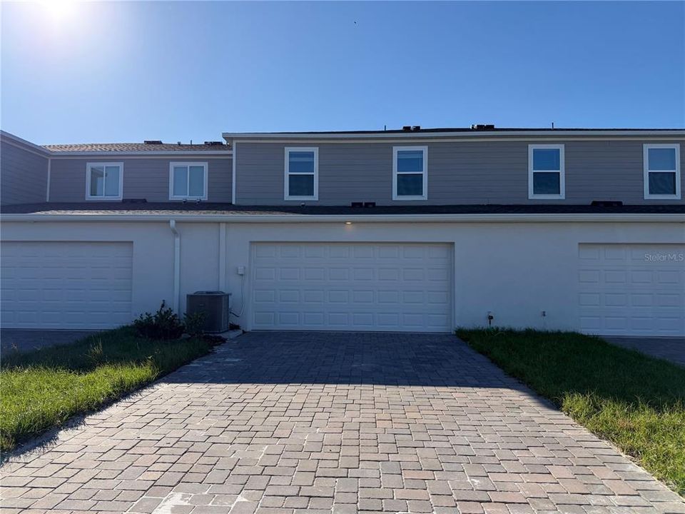 For Rent: $2,200 (3 beds, 2 baths, 1664 Square Feet)