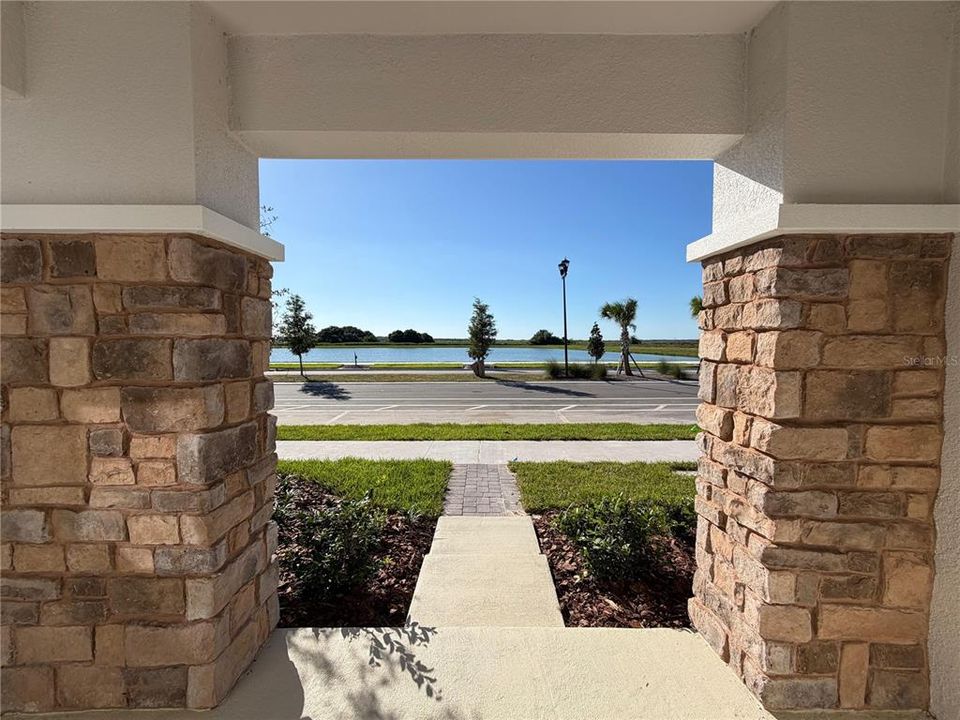 For Rent: $2,200 (3 beds, 2 baths, 1664 Square Feet)