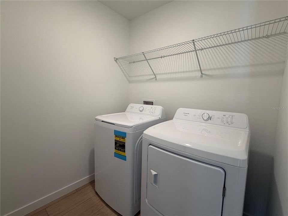 For Rent: $2,200 (3 beds, 2 baths, 1664 Square Feet)