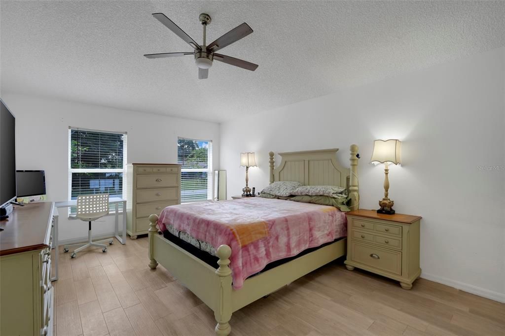 For Sale: $390,000 (4 beds, 2 baths, 2088 Square Feet)