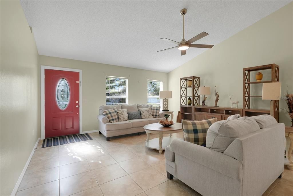 For Sale: $390,000 (4 beds, 2 baths, 2088 Square Feet)