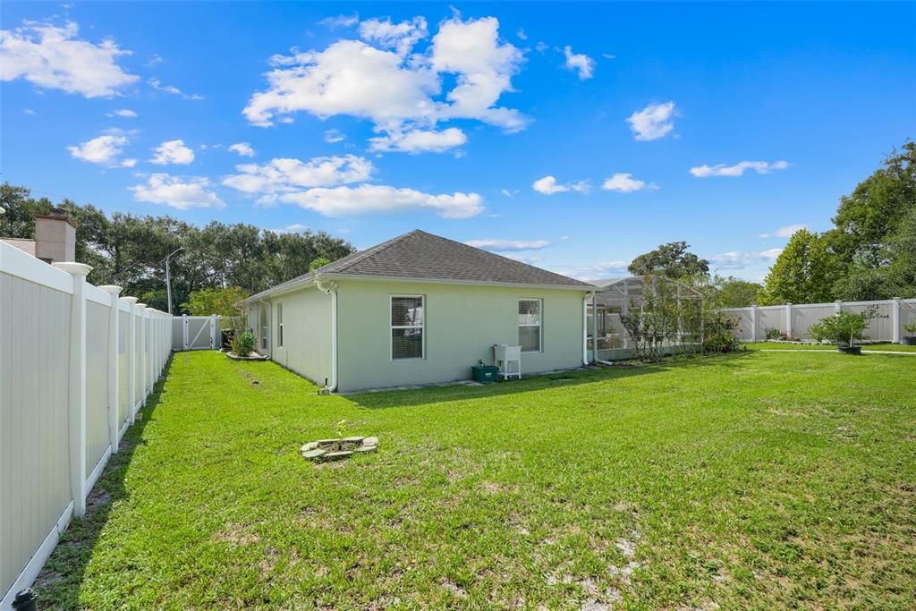 For Sale: $390,000 (4 beds, 2 baths, 2088 Square Feet)