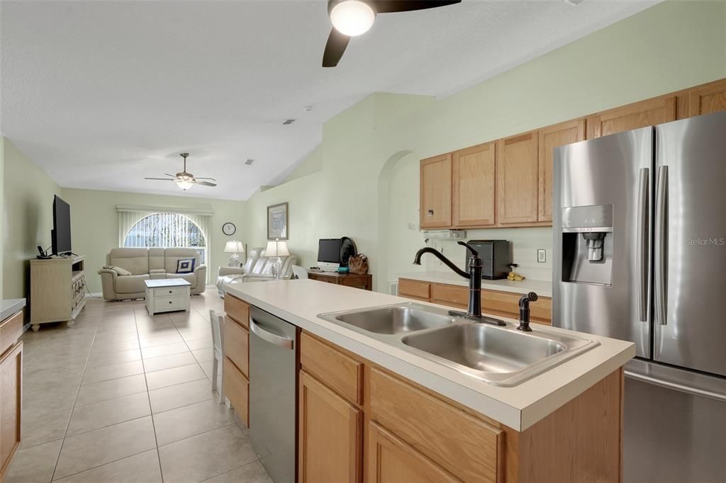 For Sale: $390,000 (4 beds, 2 baths, 2088 Square Feet)