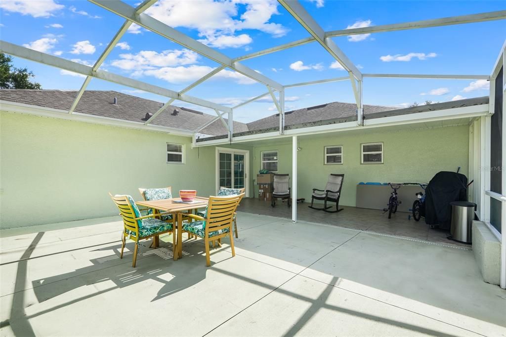 For Sale: $390,000 (4 beds, 2 baths, 2088 Square Feet)