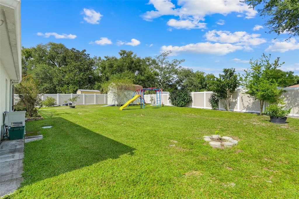 For Sale: $390,000 (4 beds, 2 baths, 2088 Square Feet)