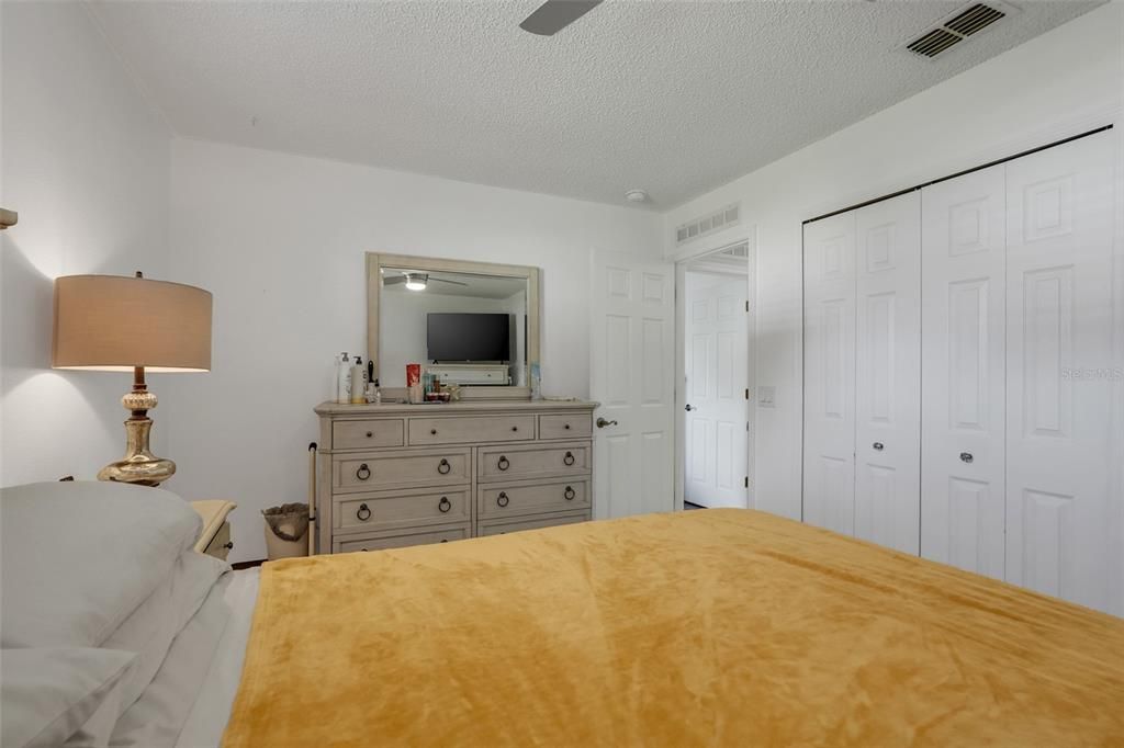 For Sale: $390,000 (4 beds, 2 baths, 2088 Square Feet)