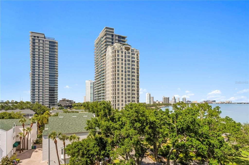 For Rent: $3,900 (2 beds, 2 baths, 1702 Square Feet)