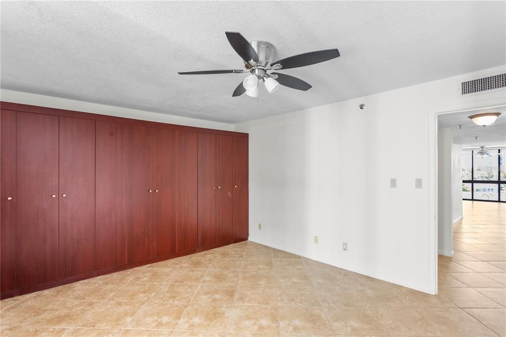 For Rent: $3,900 (2 beds, 2 baths, 1702 Square Feet)