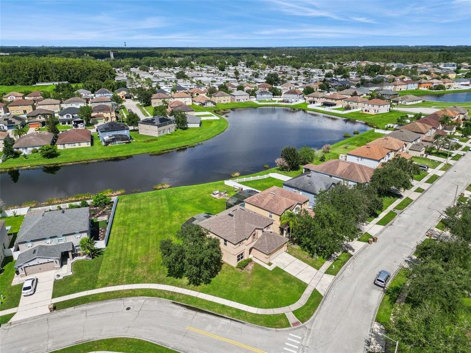 For Sale: $398,000 (4 beds, 2 baths, 2387 Square Feet)