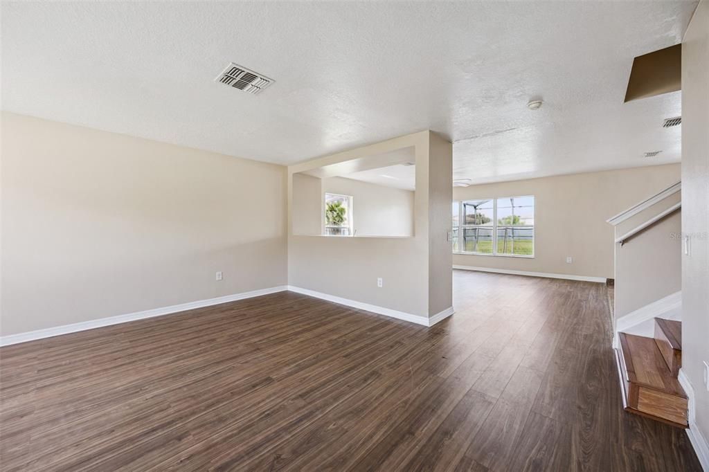 For Sale: $398,000 (4 beds, 2 baths, 2387 Square Feet)