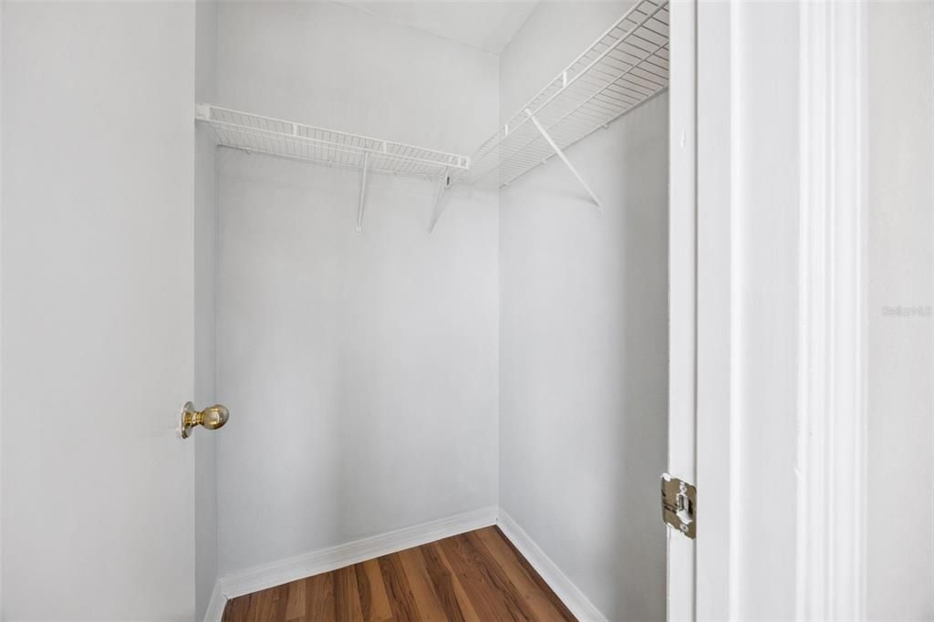 For Sale: $398,000 (4 beds, 2 baths, 2387 Square Feet)