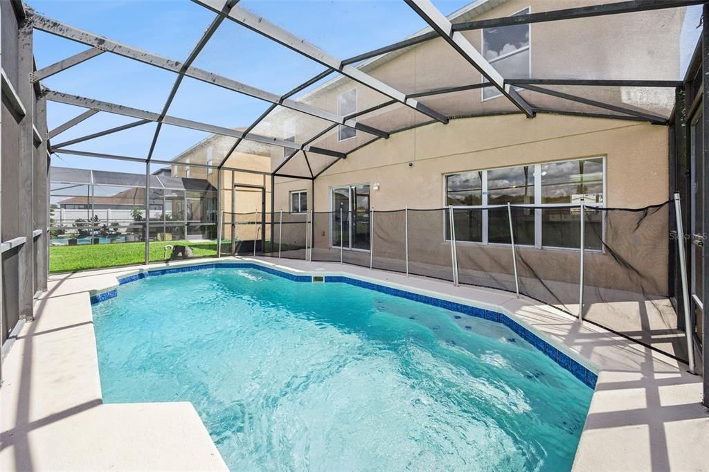 For Sale: $398,000 (4 beds, 2 baths, 2387 Square Feet)