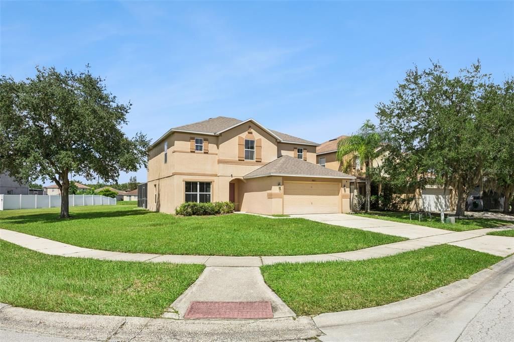 For Sale: $398,000 (4 beds, 2 baths, 2387 Square Feet)