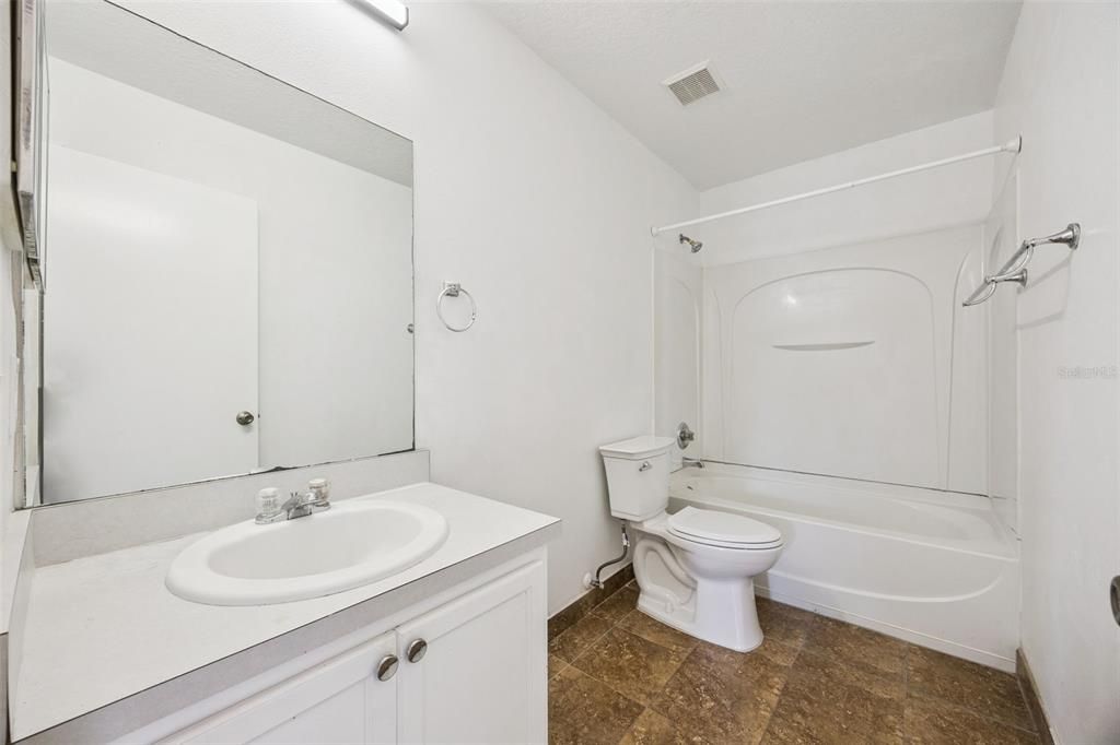 For Sale: $398,000 (4 beds, 2 baths, 2387 Square Feet)