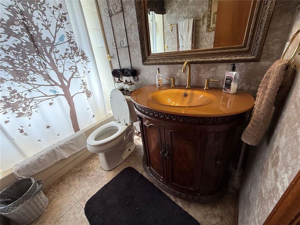 For Sale: $357,000 (2 beds, 2 baths, 1800 Square Feet)