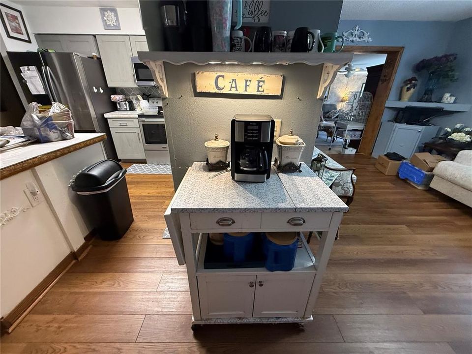 For Sale: $357,000 (2 beds, 2 baths, 1800 Square Feet)