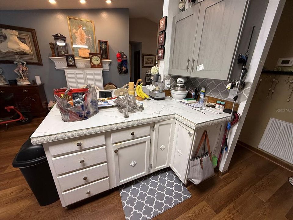 For Sale: $357,000 (2 beds, 2 baths, 1800 Square Feet)