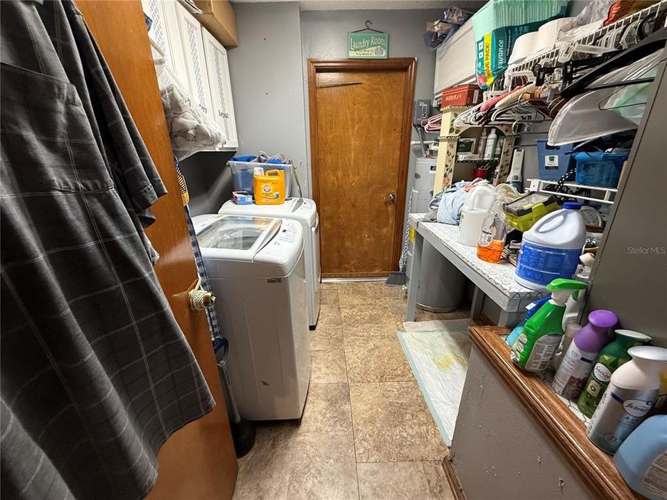 For Sale: $357,000 (2 beds, 2 baths, 1800 Square Feet)