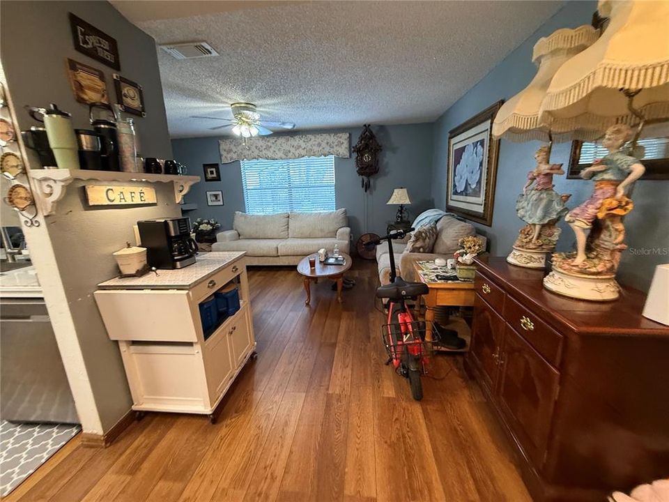 For Sale: $357,000 (2 beds, 2 baths, 1800 Square Feet)