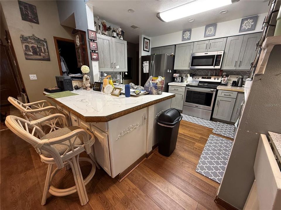 For Sale: $357,000 (2 beds, 2 baths, 1800 Square Feet)