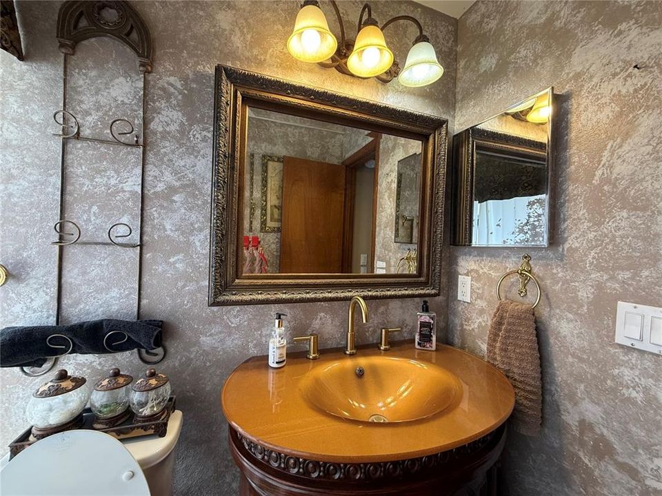 For Sale: $357,000 (2 beds, 2 baths, 1800 Square Feet)