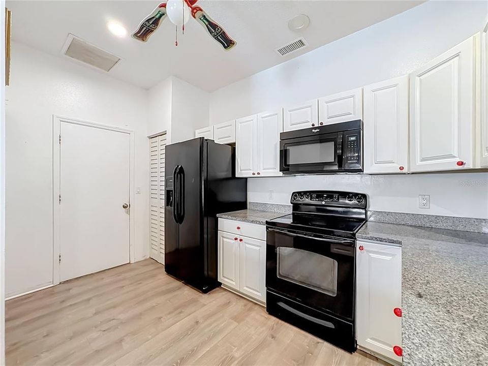 For Sale: $264,000 (2 beds, 2 baths, 1531 Square Feet)