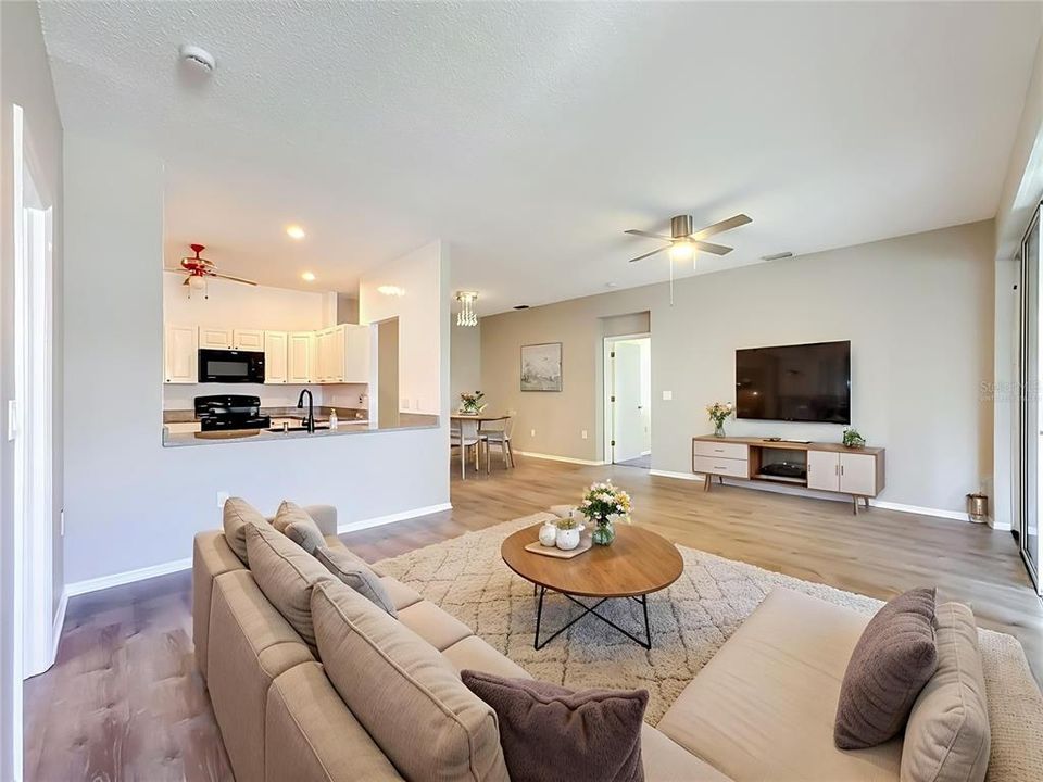 For Sale: $264,000 (2 beds, 2 baths, 1531 Square Feet)