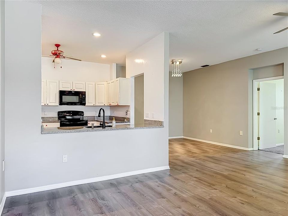 For Sale: $264,000 (2 beds, 2 baths, 1531 Square Feet)