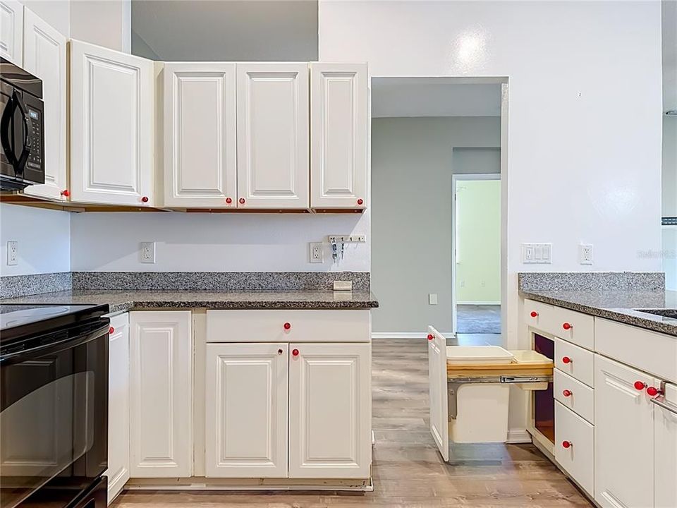 For Sale: $264,000 (2 beds, 2 baths, 1531 Square Feet)