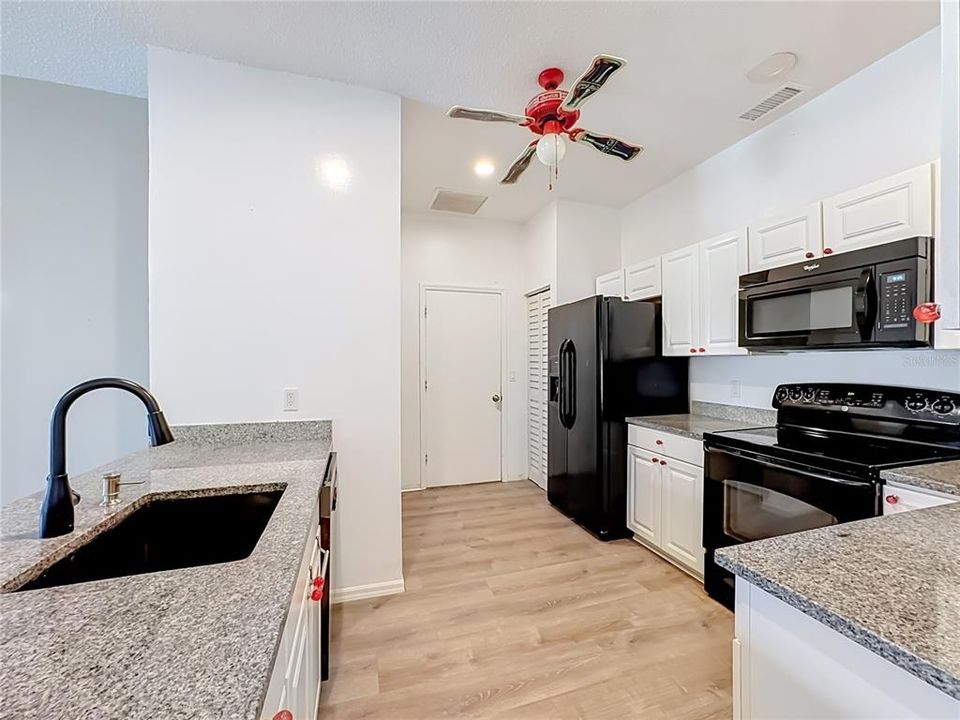 For Sale: $264,000 (2 beds, 2 baths, 1531 Square Feet)