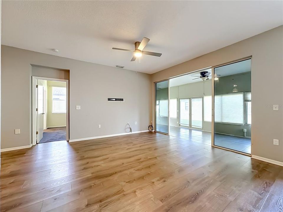 For Sale: $264,000 (2 beds, 2 baths, 1531 Square Feet)