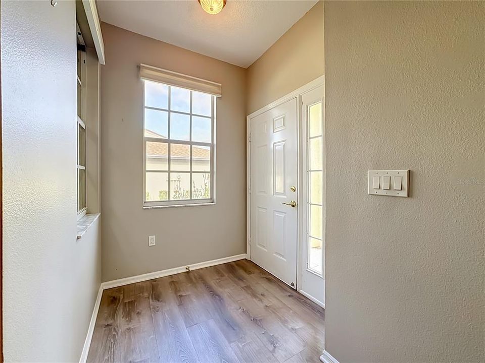 For Sale: $264,000 (2 beds, 2 baths, 1531 Square Feet)