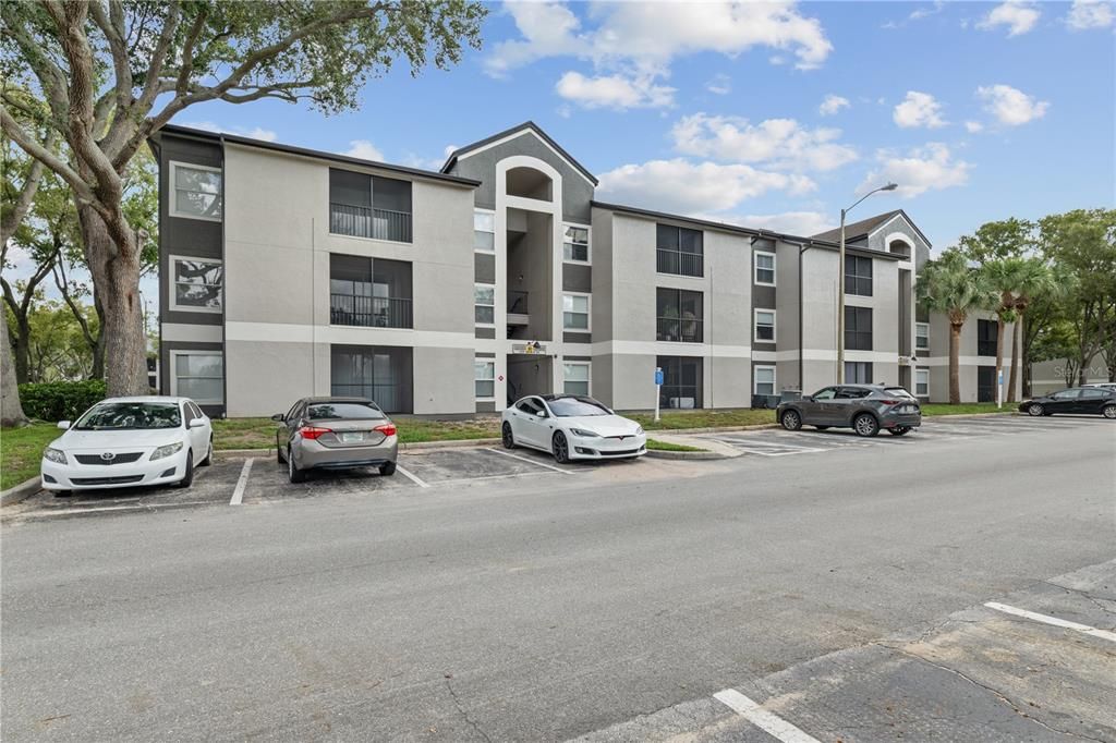 For Sale: $210,000 (2 beds, 2 baths, 1003 Square Feet)