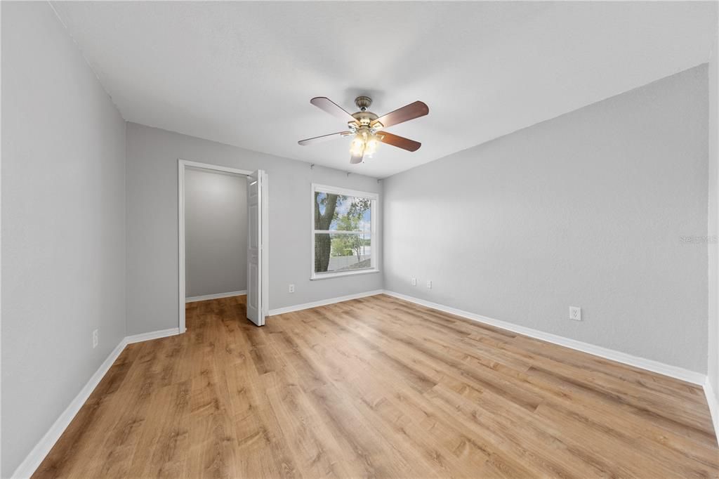 For Sale: $210,000 (2 beds, 2 baths, 1003 Square Feet)