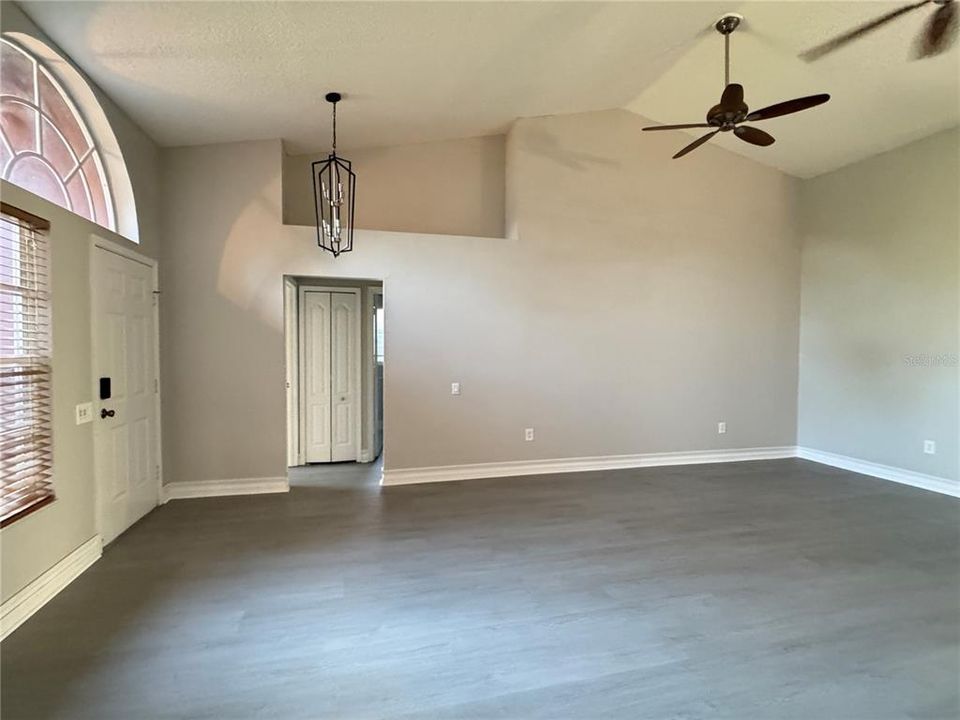 For Rent: $2,295 (3 beds, 2 baths, 1632 Square Feet)